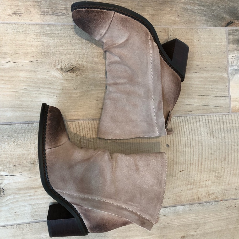 Suede Leather Ankle Bootie sz 10